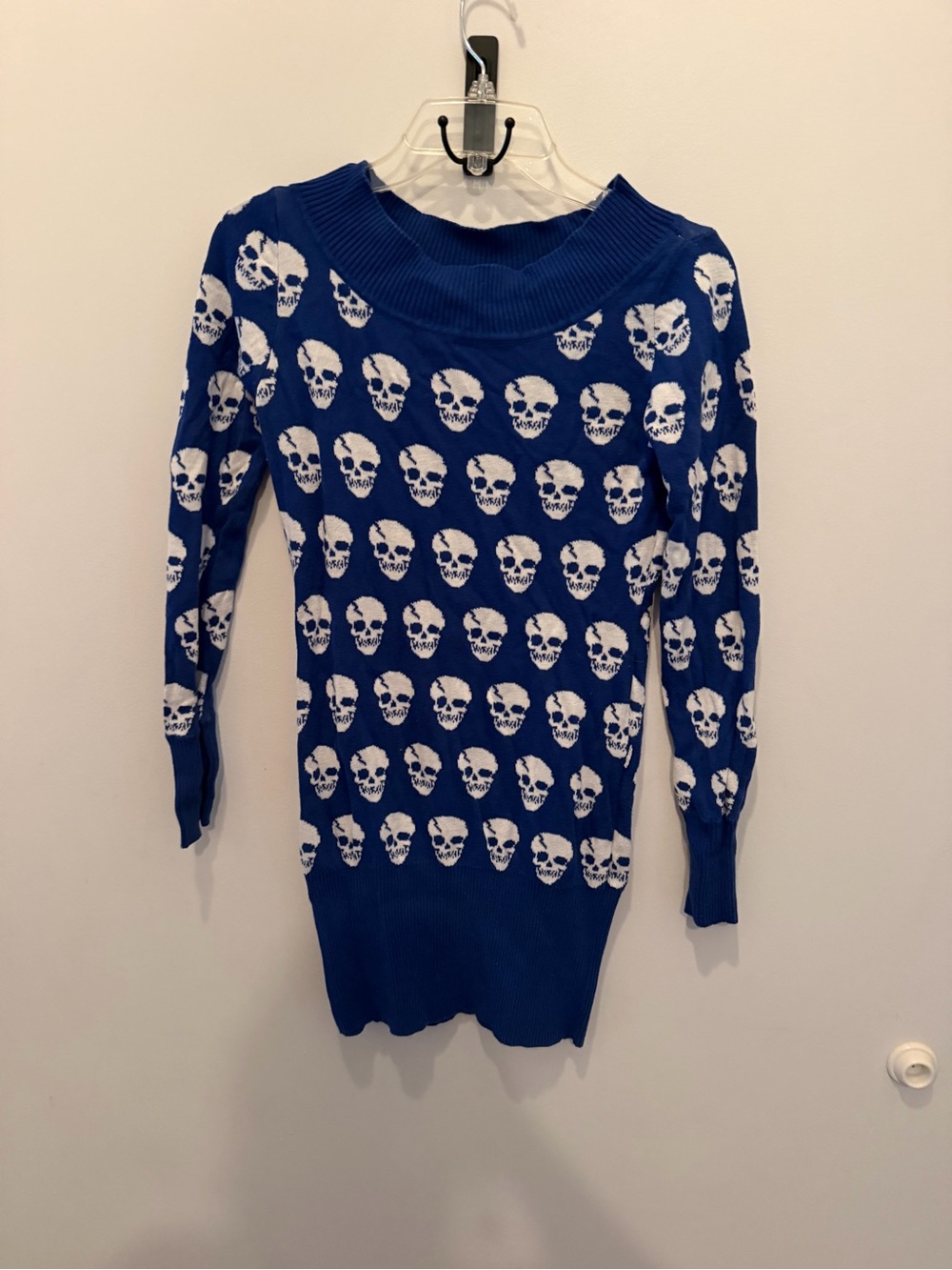 Unsure of brand Blue Off-the-Shoulder Skull Sweater